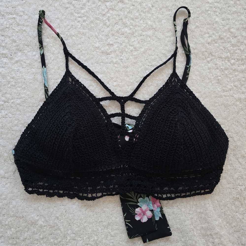 Madden NYC Black Floral Crochet Bralette